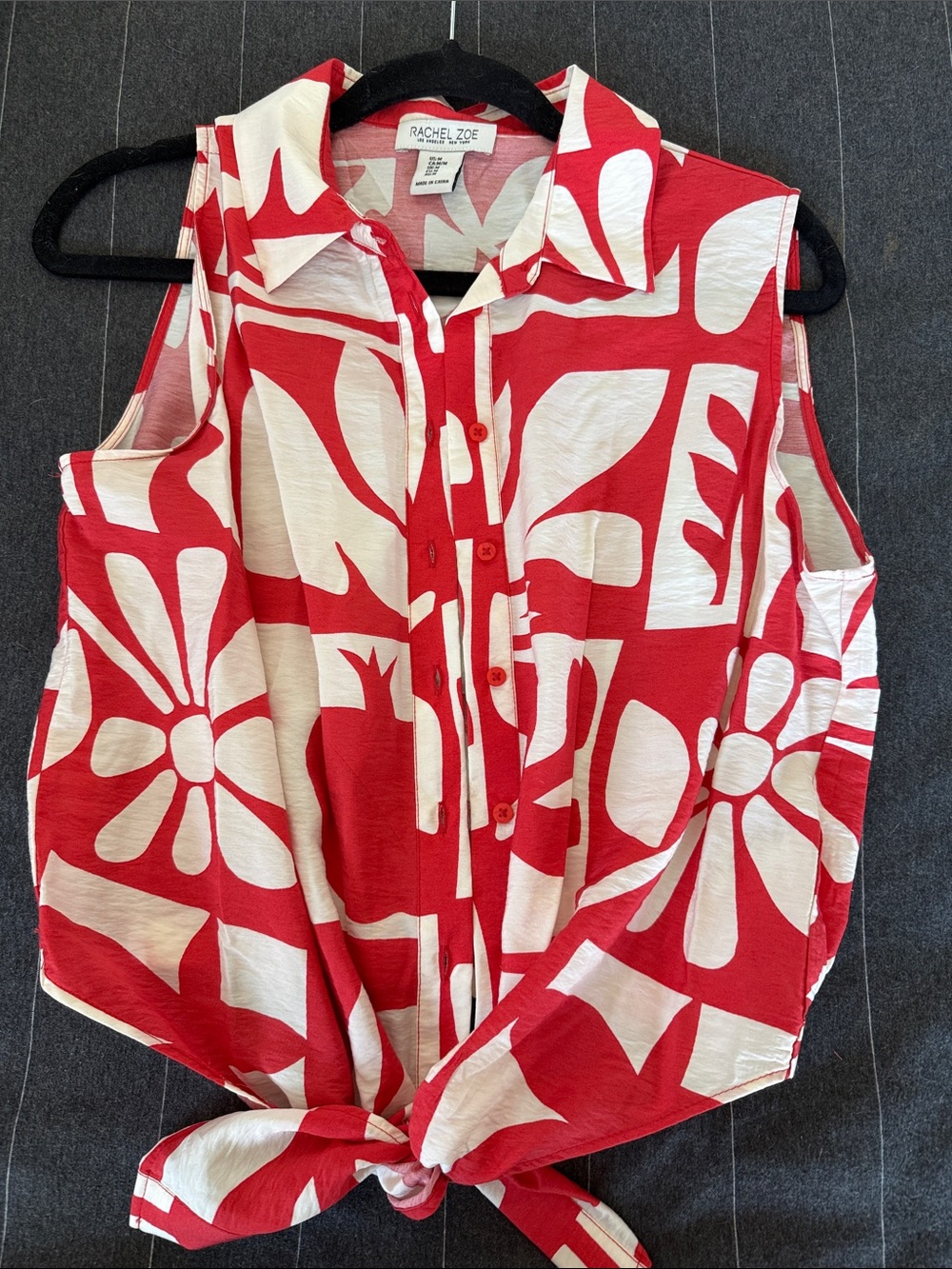 Rachel Zoe Red & White Sleeveless Button-Front Tie-Hem Blouse